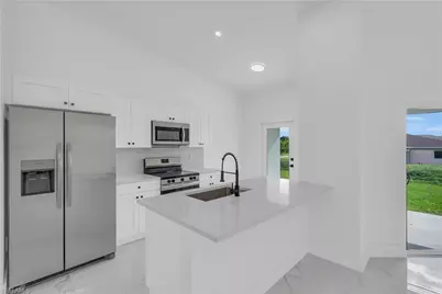 4675-4677 Golfview Blvd, Lehigh Acres, FL 33973 - Photo 6