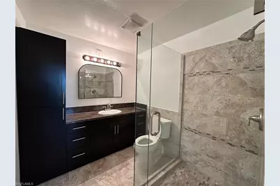 4266 Island Cir #B, Fort Myers, FL 33919 - Photo 10
