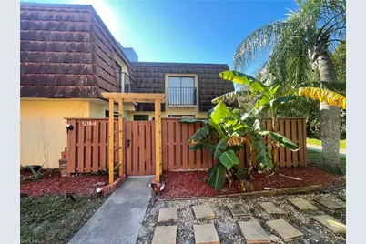 5218 Cedarbend Dr #4, Fort Myers, FL 33919 - Photo 1