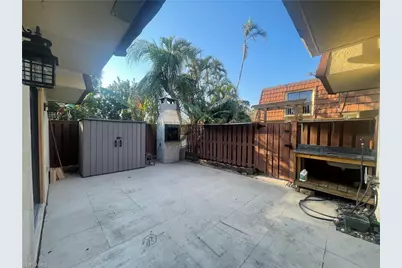 5218 Cedarbend Dr #4, Fort Myers, FL 33919 - Photo 4