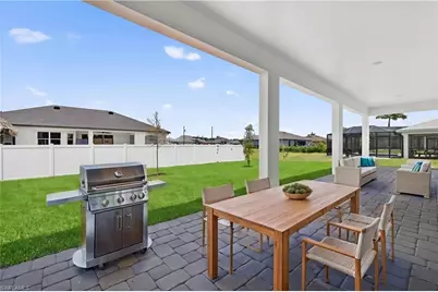 2105 NW 4th St, Cape Coral, FL 33993 - Photo 2