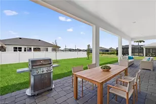 2105 NW 4th St, Cape Coral, FL 33993 - Photo 2