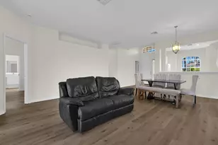 11204 Lakeland Cir, Fort Myers, FL 33913 - Photo 10