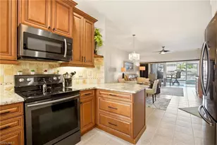 728 Victoria Dr, Cape Coral, FL 33904 - Photo 10