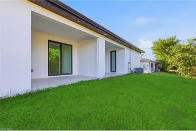 3631 SW Santa Barbara Pl, Cape Coral, FL 33914 - Photo 24