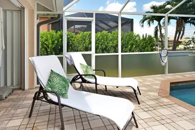 4009 SW 25th Ct, Cape Coral, FL 33914 - Photo 10