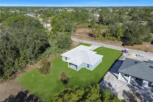 2617 53rd St W, Lehigh Acres, FL 33971 - Photo 38