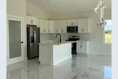 115 Lansing Cir, Labelle, FL 33935 - Photo 4