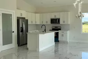 115 Lansing Cir, Labelle, FL 33935 - Photo 4