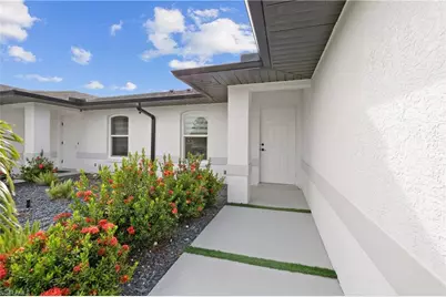 1630 SW Santa Barbara Pl, Cape Coral, FL 33991 - Photo 4