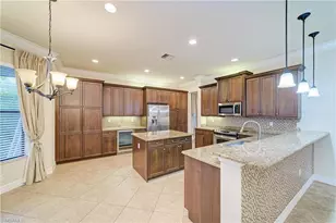 3701 Pleasant Springs Dr, Naples, FL 34119 - Photo 12
