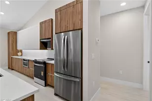 812 SW 14th Ave, Cape Coral, FL 33991 - Photo 12