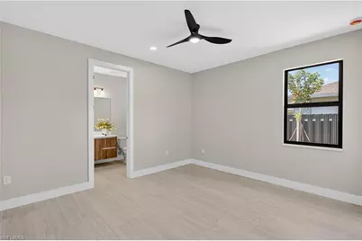 812 SW 14th Ave, Cape Coral, FL 33991 - Photo 32