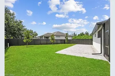 223 SW 22nd Ct, Cape Coral, FL 33991 - Photo 18