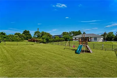 3414 40th St SW, Lehigh Acres, FL 33976 - Photo 18