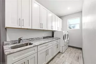 212 SW 20th St, Cape Coral, FL 33991 - Photo 28