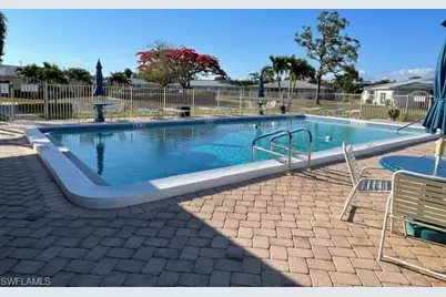8381 Antigua Ct, Fort Myers, FL 33907 - Photo 2