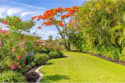 283 Palm Lake Dr, Sanibel, FL 33957 - Photo 10