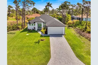 133 West Dr, Rotonda West, FL 33947 - Photo 2