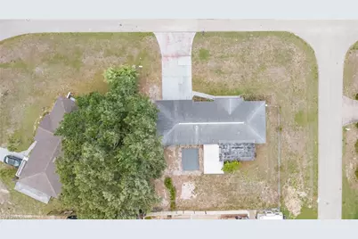 220 Punta Alta Ct, Lehigh Acres, FL 33936 - Photo 40