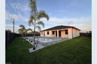 913 NE Juanita Pl, Cape Coral, FL 33909 - Photo 38