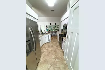 1090 Woods Dr, Labelle, FL 33935 - Photo 4