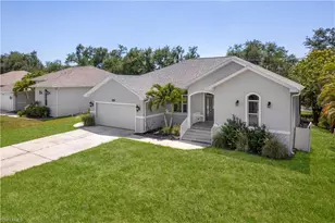 7930 Sandelwood Cir W, Fort Myers, FL 33908 - Photo 4