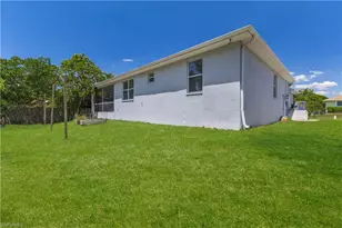 7930 Sandelwood Cir W, Fort Myers, FL 33908 - Photo 12
