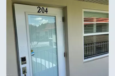 11 Vista Palm Ln #204, Vero Beach, FL 32962 - Photo 2
