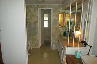 2809 Breezewood Dr, North Fort Myers, FL 33917 - Photo 32