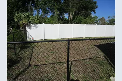 2809 Breezewood Dr, North Fort Myers, FL 33917 - Photo 12