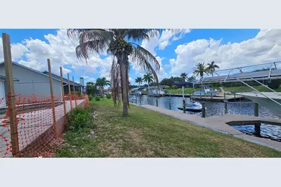 1203 SE 23rd Ter, Cape Coral, FL 33990 - Photo 28