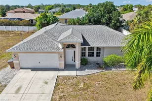 1338 NE 33rd Ln, Cape Coral, FL 33909 - Photo 2
