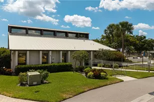 9708 Foxglove Cir, Fort Myers, FL 33919 - Photo 44