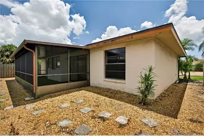 9708 Foxglove Cir, Fort Myers, FL 33919 - Photo 28