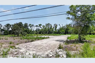6814 Magnolia Ln, Fort Myers, FL 33966 - Photo 8