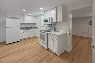 204 2nd St, Fort Myers, FL 33907 - Photo 4