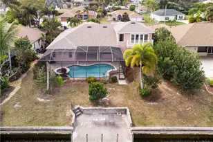 325 SE 21st St, Cape Coral, FL 33990 - Photo 8