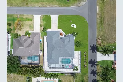1722 SW 38th Ter, Cape Coral, FL 33914 - Photo 4