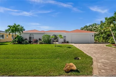 1432 Venetian Ct, Cape Coral, FL 33904 - Photo 1