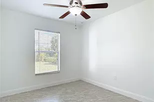 18522 Robinson Ave, Port Charlotte, FL 33948 - Photo 20