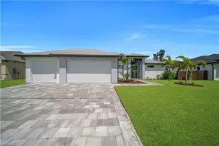 411 SW 26th Pl, Cape Coral, FL 33991 - Photo 14