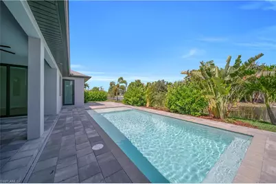 411 SW 26th Pl, Cape Coral, FL 33991 - Photo 4