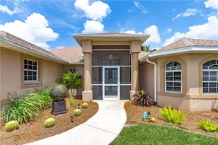 3613 SE 3rd Pl, Cape Coral, FL 33904 - Photo 2