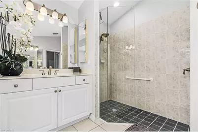 3613 SE 3rd Pl, Cape Coral, FL 33904 - Photo 18