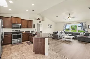 1223 NW 15th Pl, Cape Coral, FL 33993 - Photo 14