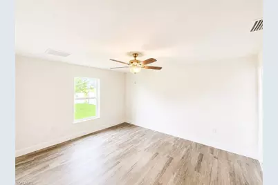 233 NW 22nd Pl, Cape Coral, FL 33993 - Photo 6