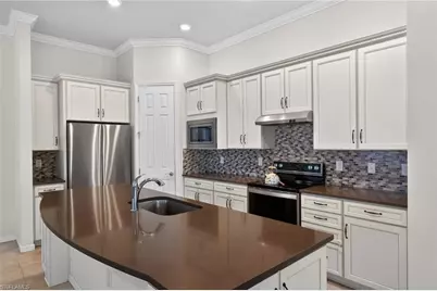12146 Sussex St, Fort Myers, FL 33913 - Photo 8