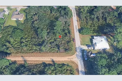 921 Abbey St E, Lehigh Acres, FL 33974 - Photo 4