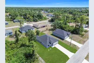6208 Forest Ct, Labelle, FL 33935 - Photo 4